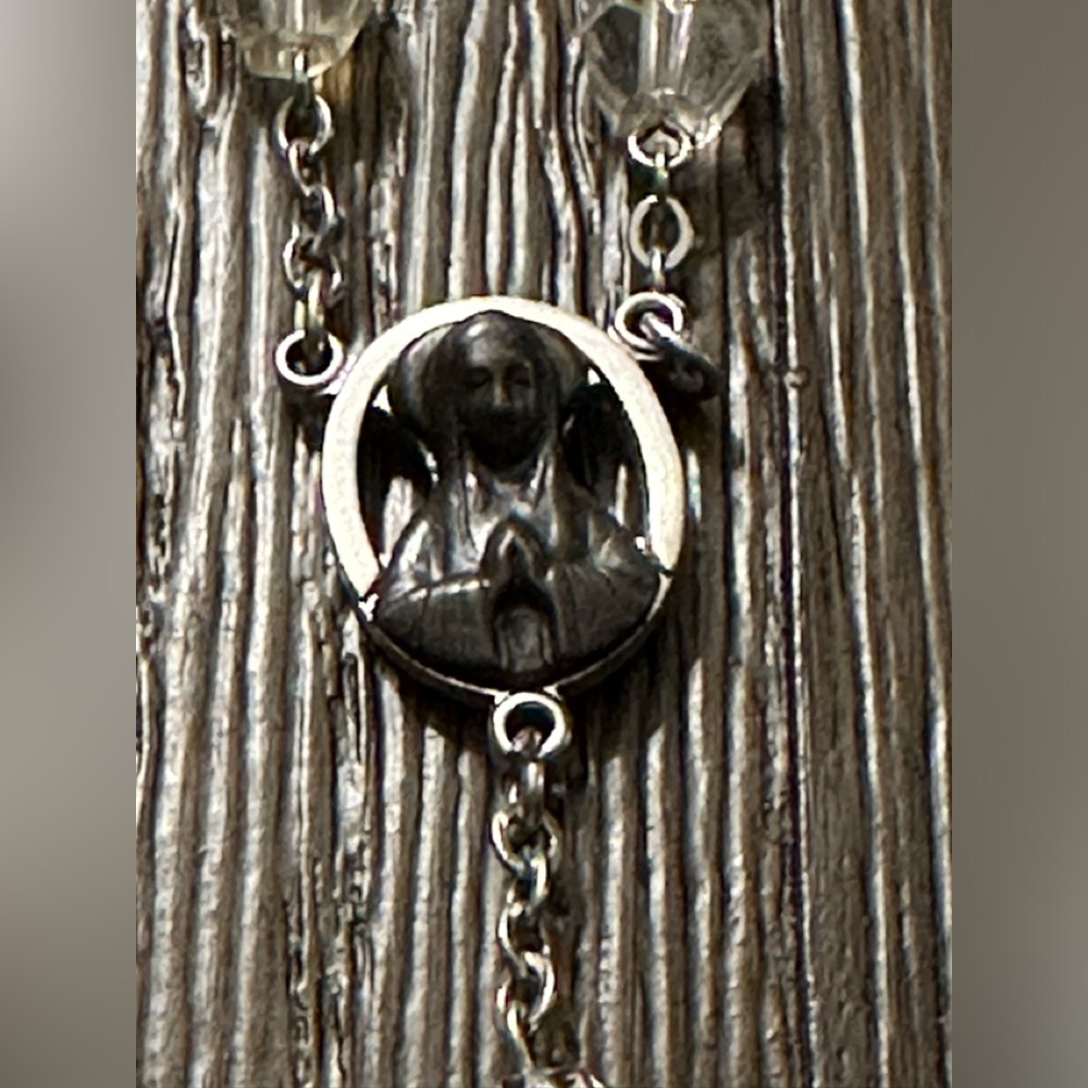 Vintage Rosary Beads & Vintage Rosary Case - Picture 4 of 14